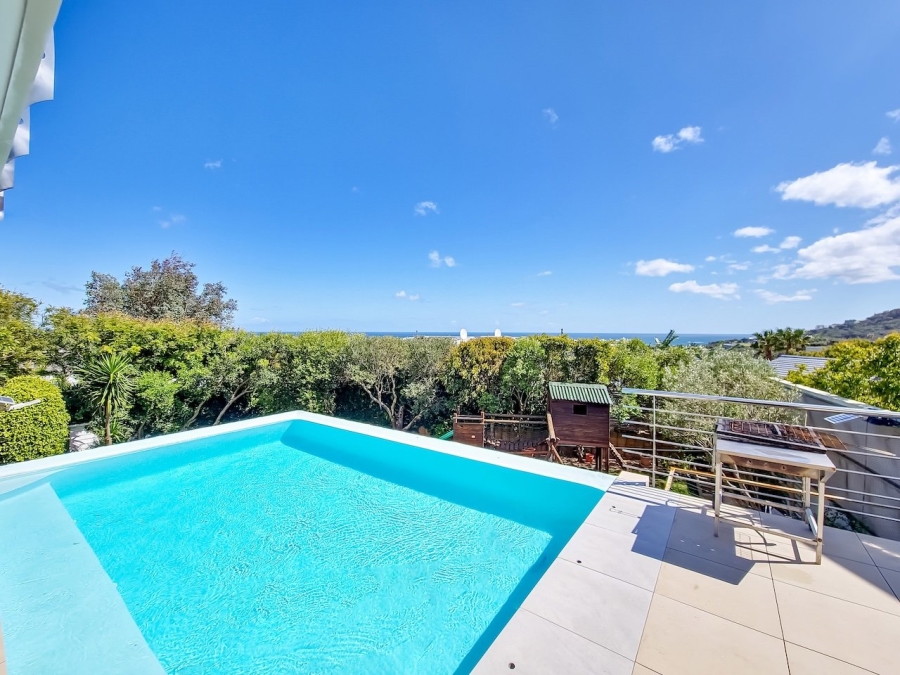 To Let 7 Bedroom Property for Rent in Camps Bay Western Cape